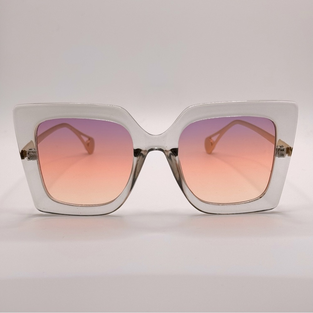 Brianna Cannon sunglasses 50-22-140 Grey translucent frames pink gradient lenses